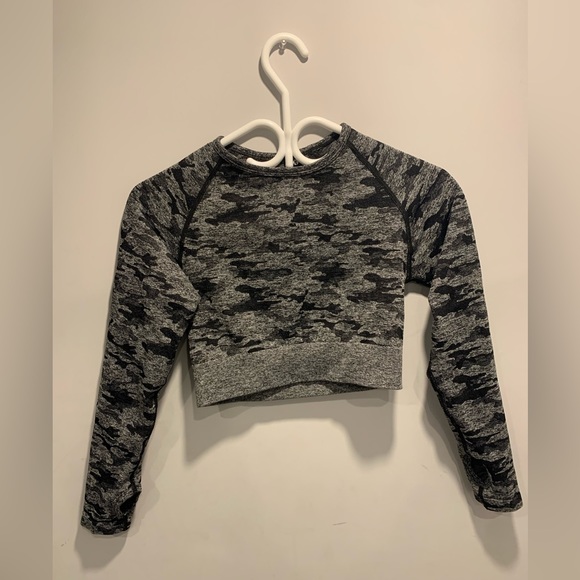 AYBL, Gray and Black, Cropped Workout long sleeve, - Picture 4 of 4